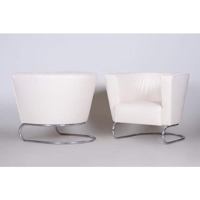 1930s Set of Art Deco Armchairs in Chrome-Plated Steel & High Quality Leather attributed to Jindrich Halabala for Up Závody, Czech, 1930s, Set of 2 For Sale - Image 5 of 17