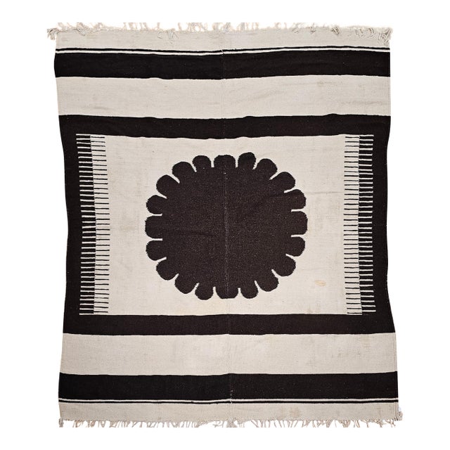 Vintage Southwestern Kilim Rug, Flat-Woven Medallion Pattern, Ivory & Brown, 5’ X 7’ For Sale