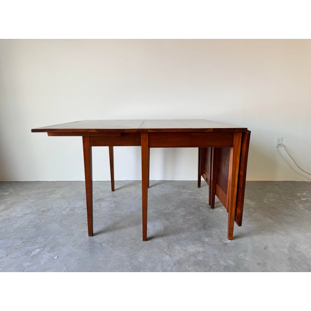 Mid-Century Modern Vintage Henkel Harris Williamsburg-Style Solid Cherry Drop Leaf Dining Table For Sale - Image 3 of 12
