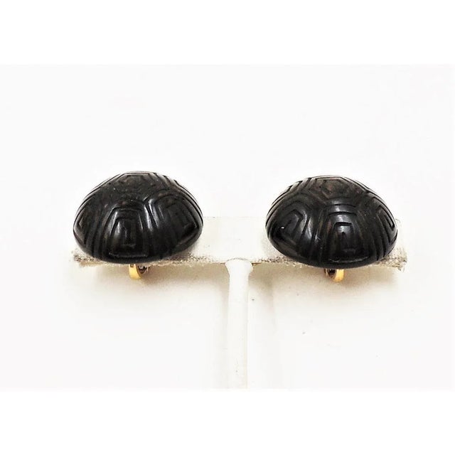 Vintage 1970s Crown Trifari Brown Round Domed Maze Clip Earrings - 2 Pieces For Sale In Philadelphia - Image 6 of 9