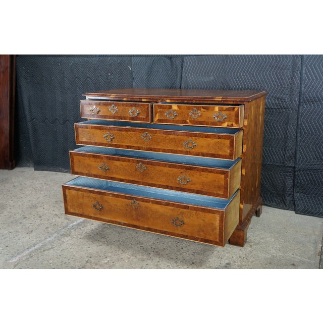 Antique English George II Style Oyster Burl Yew Bachelors Chest Dresser Commode For Sale - Image 14 of 18