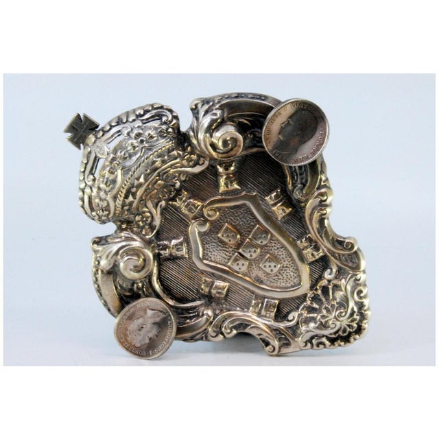 Silver Ashtray with the Coat of Arms of Portugal, in Very Good conditions. Designed 1920 to 1949 This piece has an...