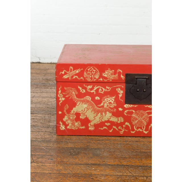 Red Lacquered Chinese Blanket Chest with Gilt Motifs and Guardian Lions For Sale - Image 4 of 12