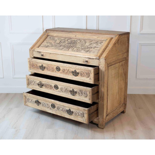 French Louis XVI Period Carved Oak Slant-Front Secretary Desk, Liège, Late 18th For Sale - Image 13 of 13