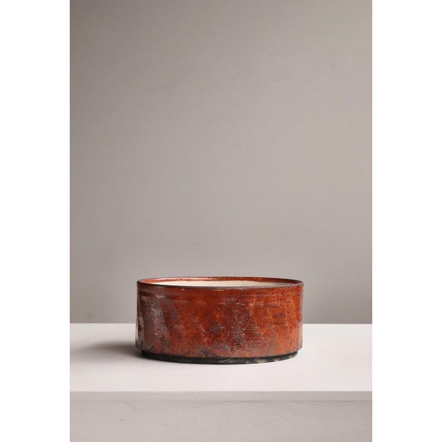 Ceramic Large Scandinavian Modern Raku-Fired Stoneware Bowl by Inger Rokkjær, 2003 For Sale - Image 7 of 17