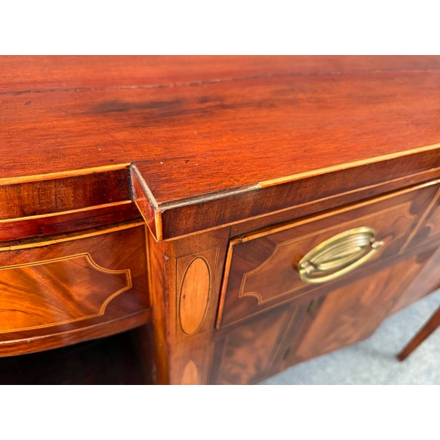 Circa 1790s American Federal Mahogany Bellflower-Inlaid Sideboard For Sale - Image 16 of 18