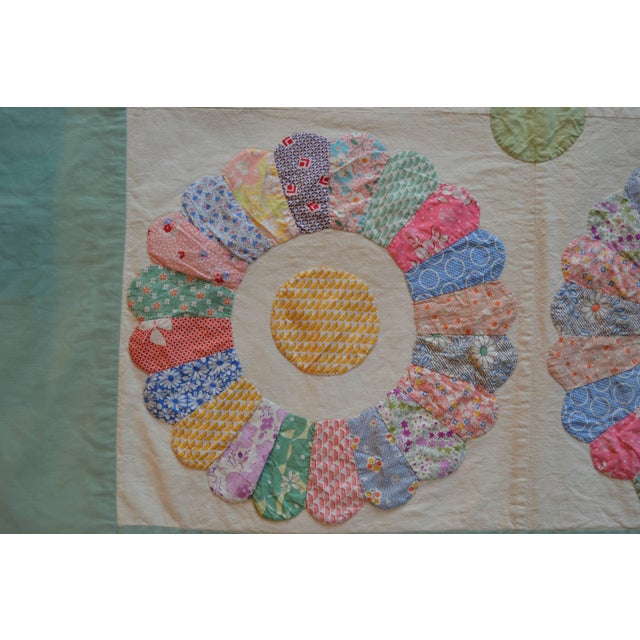 Textile 1940s Dresden Plate Quilt - For Sale - Image 7 of 12