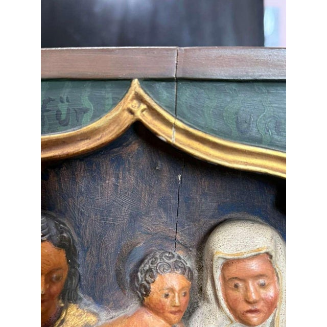 Late Gothic Polychromed Wooden Triptych Relief of Madonna and Child with Saints, 15th–16th Century For Sale - Image 7 of 18
