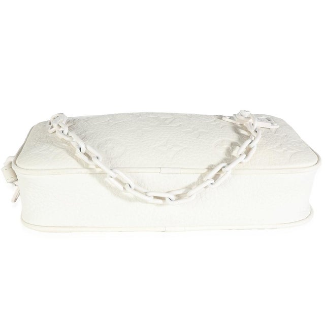 2010s White Monogram Taurillon Pochette Volga For Sale - Image 5 of 9