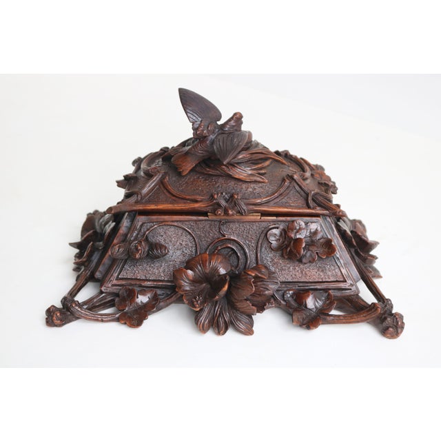 19th Century Swiss Black Forest Jewelry Box in Openly Carved Walnut, 1880 For Sale - Image 3 of 15