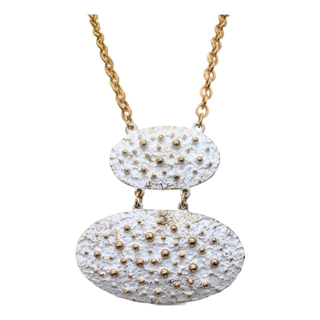 Vintage 1972 Signed Napier Modernist White Enamel Bumpy Oval Pendants Necklace For Sale