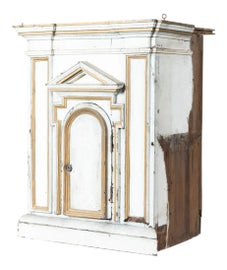 Example of Traditional Decorative Objects