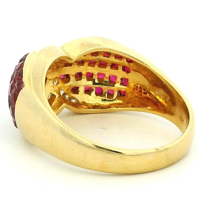 Metal 1990s Italian 18k Gold Ruby Diamond Crossover Cocktail Ring, Size 6.5 For Sale - Image 7 of 13
