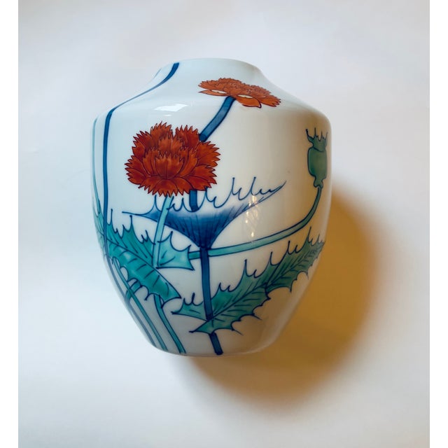 Japanese Imaizumi Imaemon Iro-Nabeshima Porcelain Poppy Design Vase For Sale - Image 4 of 6