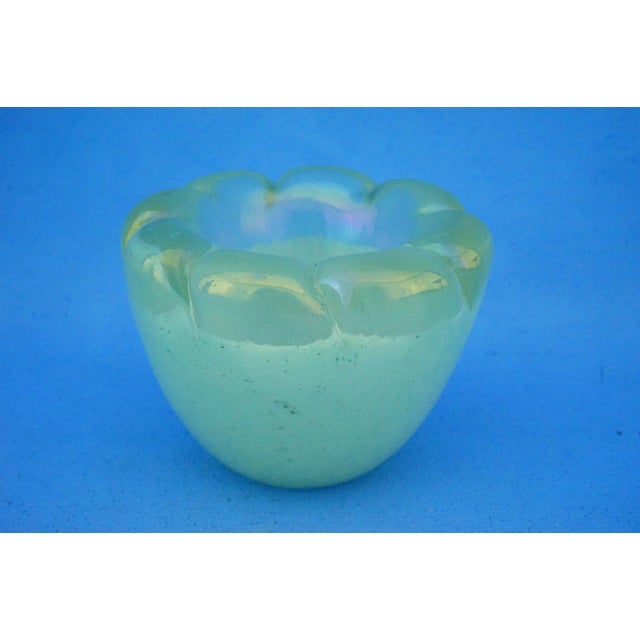 MEASUREMENTS: Height: 6.4 cm; Diameter: 8.5 cm; Weight: 0.552 kg Item : Refined tulip-shaped bowl, crafted from sommerso...
