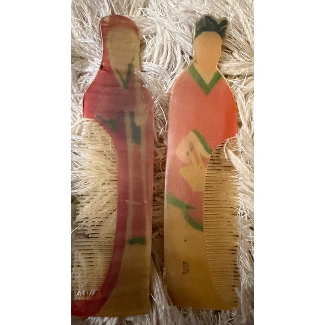 Vintage Hand Painted Figural Vanity Combs, Pair, Japanese Celluloid Boudoir Decor, 1930s-1950s For Sale In Austin - Image 6 of 10