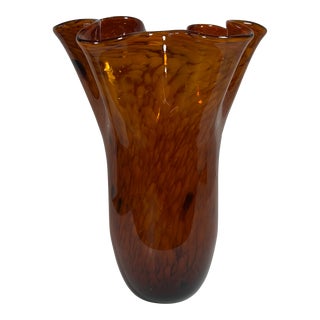 11-Inch Murano Amber Brown Art Glass Handkerchief Vase Speckled Pattern For Sale
