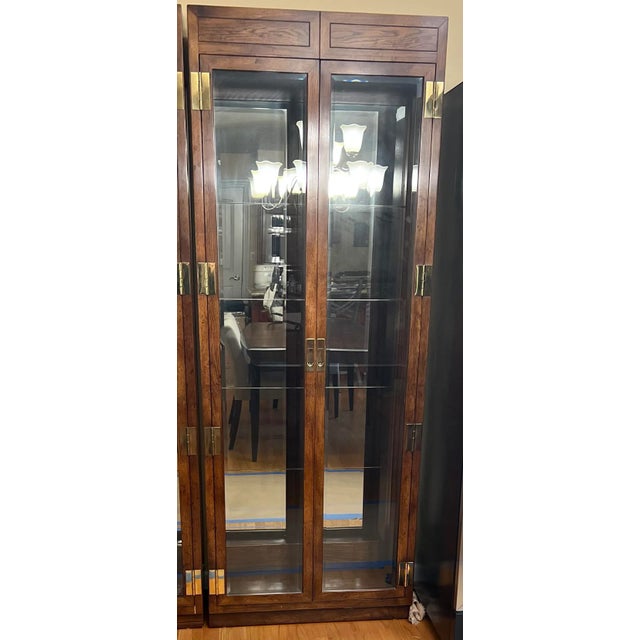 Brown 1980s Vintage Henredon Scene One Display Cabinets - a Pair For Sale - Image 8 of 10