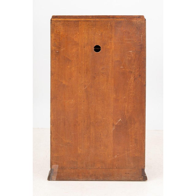 Art Deco Walnut Linen Press, 1930s For Sale In New York - Image 6 of 6