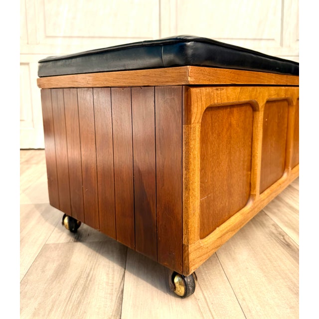 Lane Furniture 1960s Lane Mid-Century Oak Cedar Chest Storage Bench With Black Upholstery For Sale - Image 4 of 18
