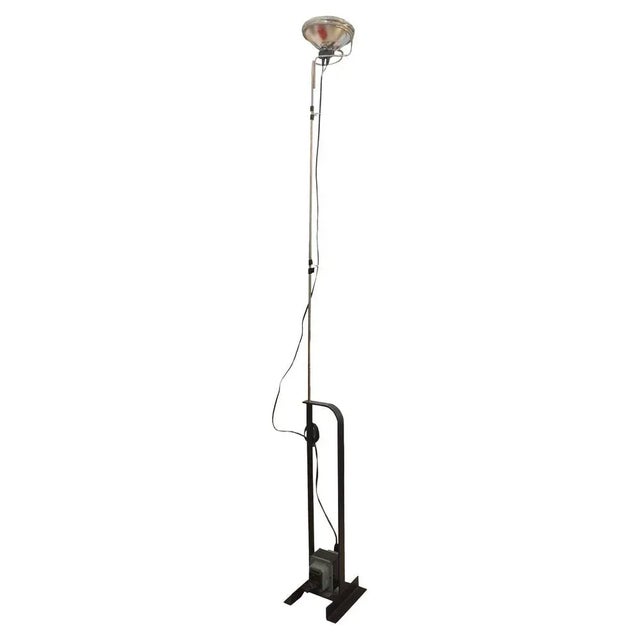 Black Toio Floor Lamp attributed to Achille Castiglioni for Flos, Italy, 1960s For Sale - Image 8 of 8