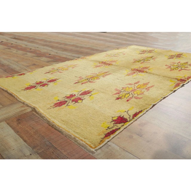 Vintage Turkish Oushak Rug - 04'06 X 07'01 For Sale In Dallas - Image 6 of 9