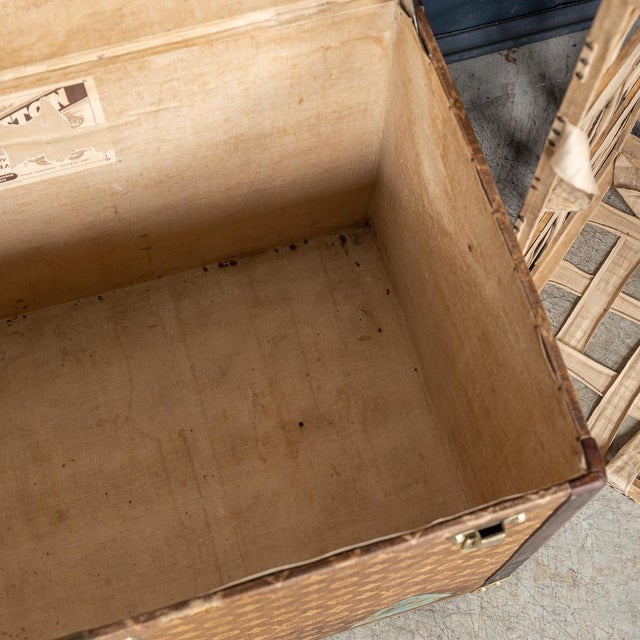 Antique French Hat Trunk in Woven Canvas, 1896 For Sale - Image 15 of 18