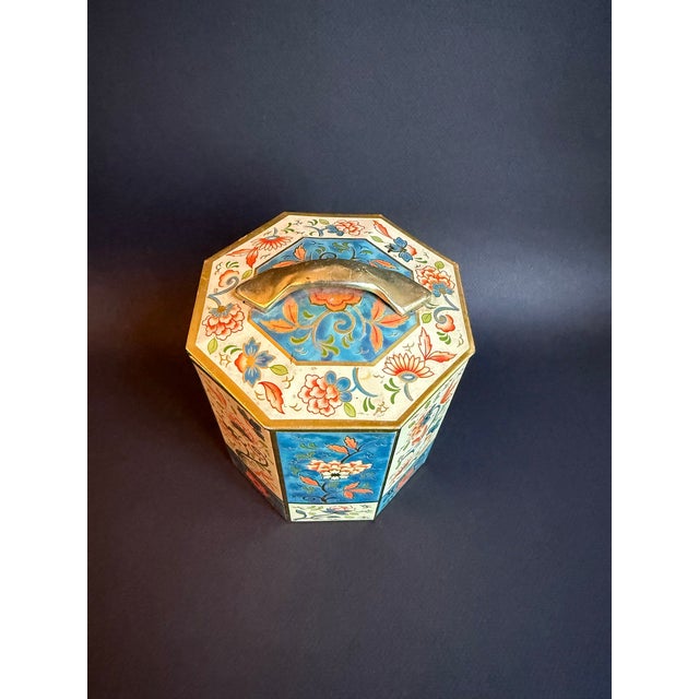 1960s Vintage Floral English Tea Tin Container For Sale - Image 5 of 7