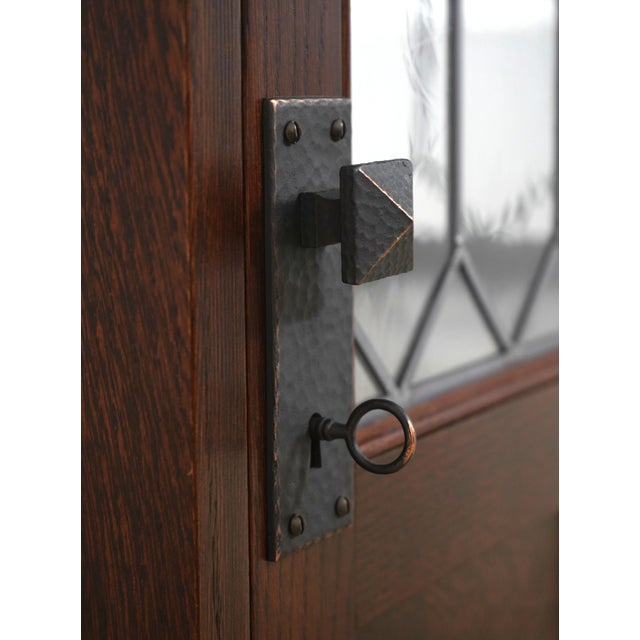 1980s Stickley Roycroft Mission Oak Leaded Glass Cabinet For Sale - Image 5 of 18