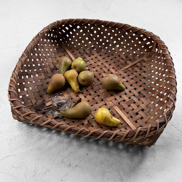 Shōwa Japanese Bamboo Baskets, 1950 For Sale - Image 6 of 10