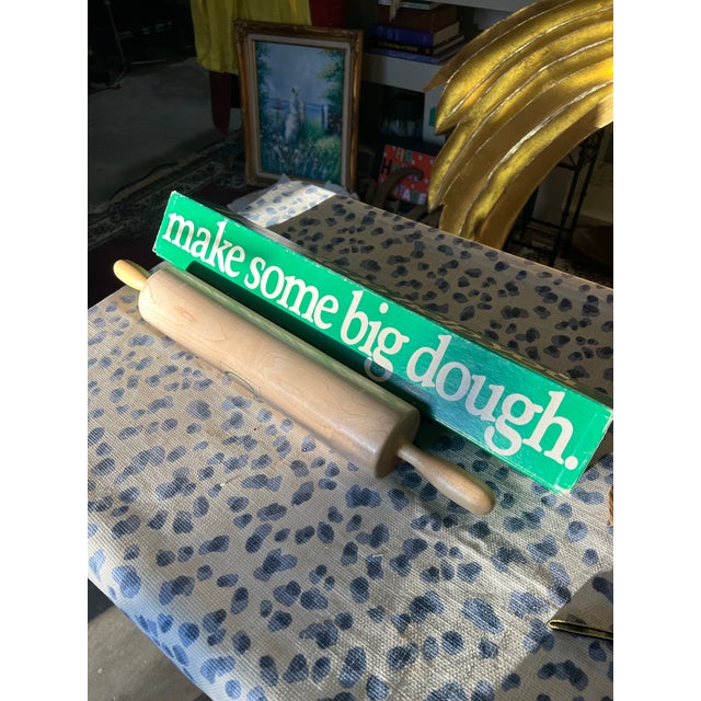Wood Set of 2, 1970s Large Rolling Pin With Kelly Green Box, Advertising Piece For Sale - Image 7 of 9