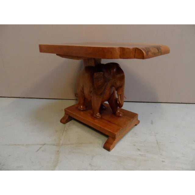 Art Deco Wallnut Sidetable with Elephant, 1930s, in Very Good conditions. Designed 1920 to 1949