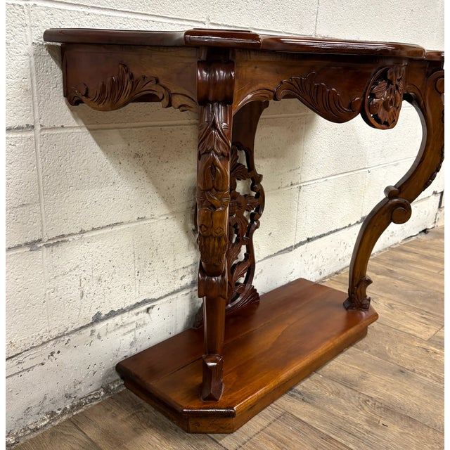 Late 20th Century Vintage Carved Mahogany Serpentine Console Table Hall Table Entryway Table For Sale - Image 5 of 10