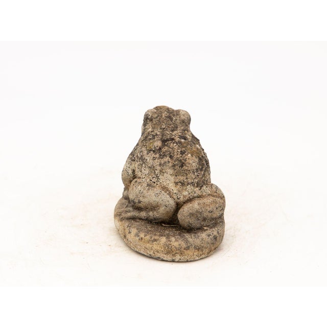 Stone Gray Reconstituted Stone Frog Garden Ornament, 20th Century For Sale - Image 8 of 9
