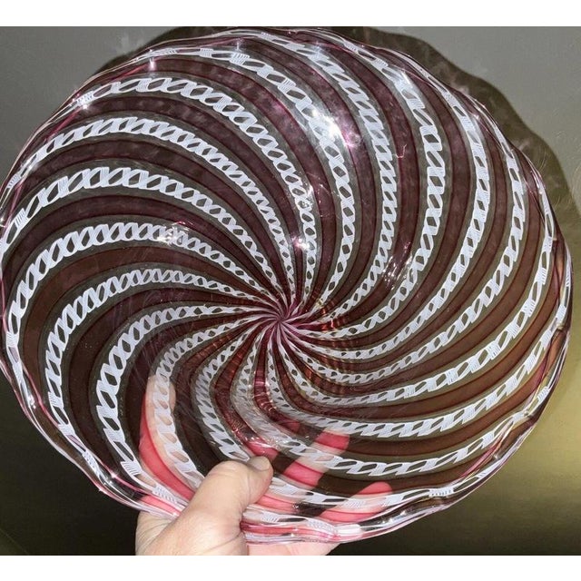Murano Centerpiece Bowl with Ruby Canes & 24k Gold by Vivarini Zanfirico Latticino, 1960s For Sale - Image 9 of 12