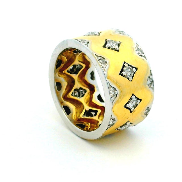 2000 - 2009 Wide 18k Gold Diamond Band Ring, 1 Carat, Size 7.5 For Sale - Image 5 of 10