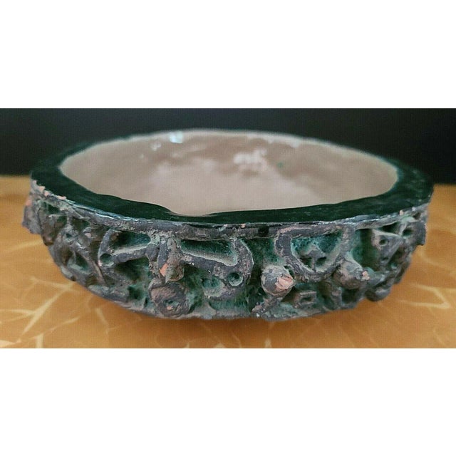 1958 Signed Collectible Hollywood Celebrity Frank Fay Tahitian Art Pottery Bowl Sculpture For Sale In Miami - Image 6 of 11