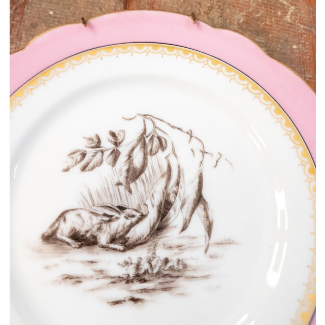 19th Century 19th Century Pair of Pink and Gold Decorative Wall Plates With Grisaille Scenes For Sale - Image 5 of 12