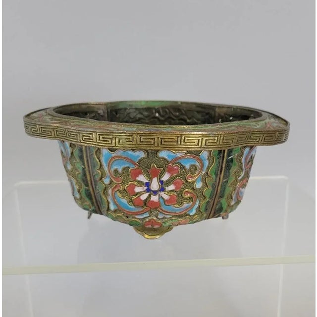 Asian Chinese Cloisonne Quatrefoil Planter, Late Qing C. 1900 For Sale - Image 3 of 9