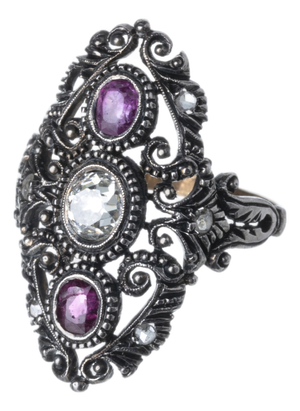 Antique Jewelry Ring in 19.2K Gold and Silver