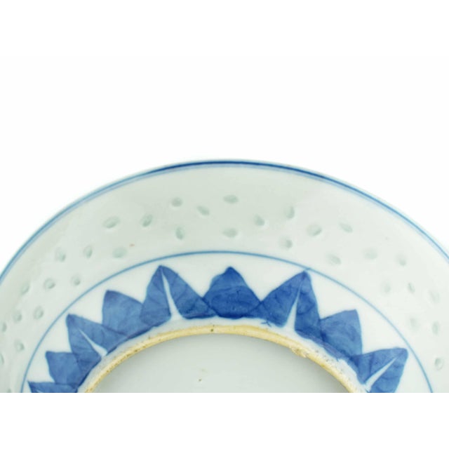 Ceramic Early 20th Century Antique Hand Painted Chinese Blue and White Porcelain Plate With Rice-Grain Pattern For Sale - Image 7 of 8