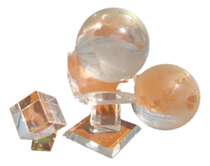 Late 20th Century Crystal Globes On Lucite Stand And Etched Cube - Set of 4