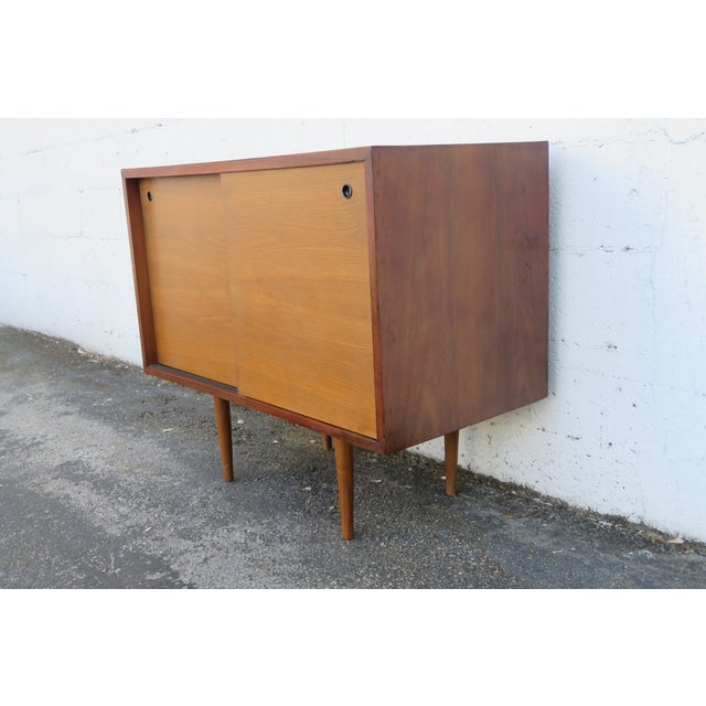 Mid Century Modern Server Buffet Tv Cabinet 6266 For Sale - Image 11 of 17