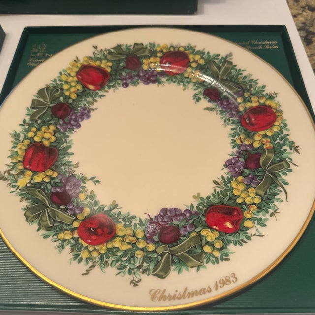 Late 20th Century Complete Set of Lenox Colonial Christmas Wreath Series (1981–1993) - Set of 13 For Sale - Image 11 of 12
