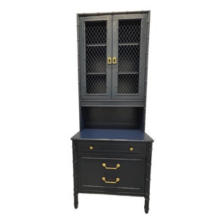 Late 20th Century Two-Piece Coastal Style Chest/Hutch by Thomasville For Sale