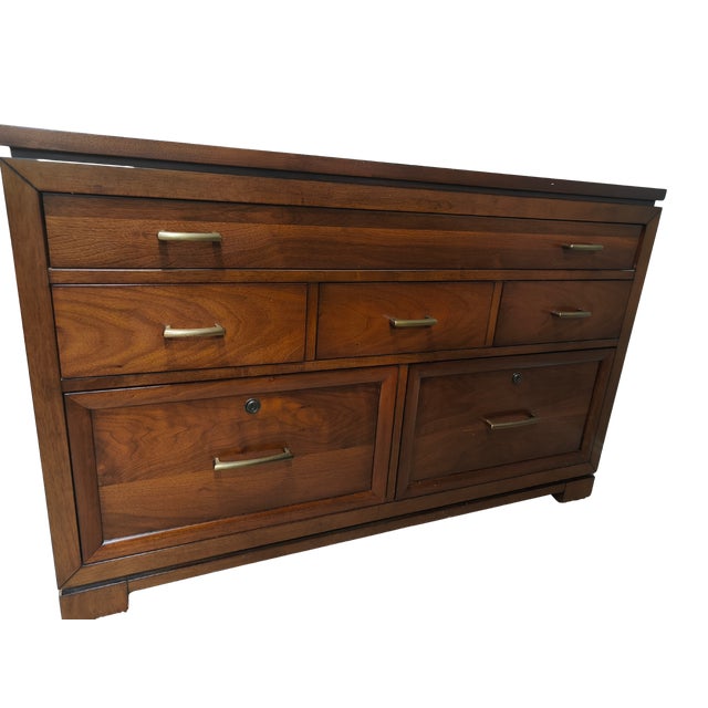 Mid-Century Modern Hooker Furniture Viewpoint Credenza For Sale - Image 3 of 5