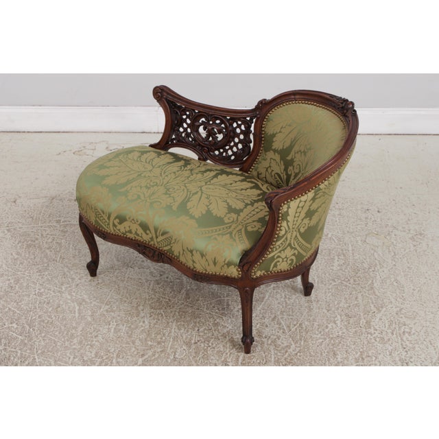 French Vintage French Louis XV Style Small Chaise Lounge For Sale - Image 3 of 17