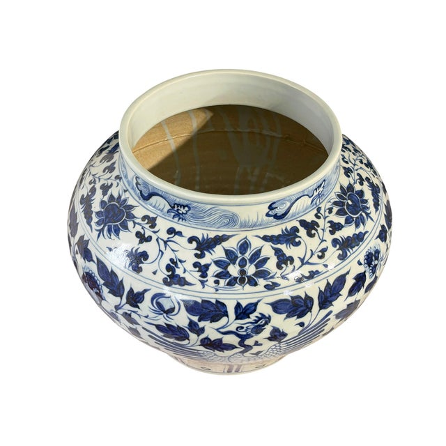 Vintage Ming Style Chinoiserie Blue and White Vase 11" H For Sale - Image 11 of 12