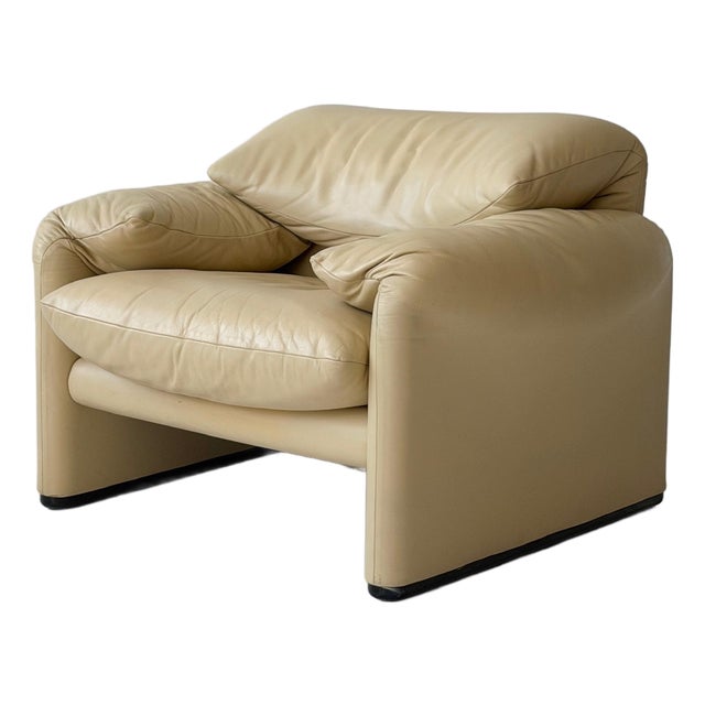 1980s Leather Maralunga Chair by Vico Magistretti for Cassina For Sale