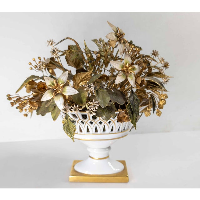 Gorham Mid-Century Jane Hutcheson for Gorham Tole Floral Planter or Jardiniere For Sale - Image 4 of 12